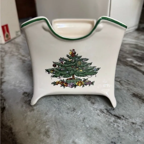 Spode Christmas Tree Sleigh Box with Red and Green Accents - Picture 4 of 5